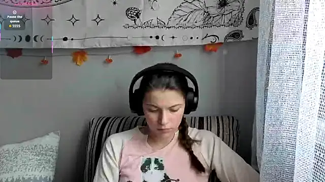 CutieAnny online show from November 29, 6:27 am