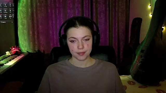 CutieAnny online show from April 12, 8:14 pm