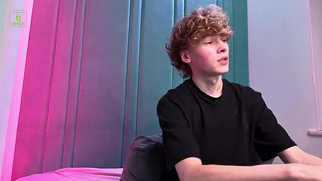 Snapshot of Kevin_Garsia chatting on September 19, 8:42 pm Kevin Garsia online show from September 19, 8:42 pm