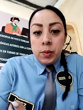 Snapshot of CRISTAL__11 chatting on October 21, 1:34 pm CRISTAL 11 online show from October 21, 1:34 pm