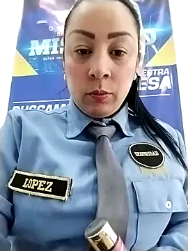 Snapshot of CRISTAL__11 chatting on October 29, 12:51 pm CRISTAL 11 online show from October 29, 12:51 pm