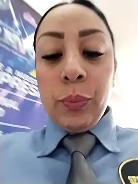 Snapshot of CRISTAL__11 chatting on October 30, 1:12 pm CRISTAL 11 online show from October 30, 1:12 pm