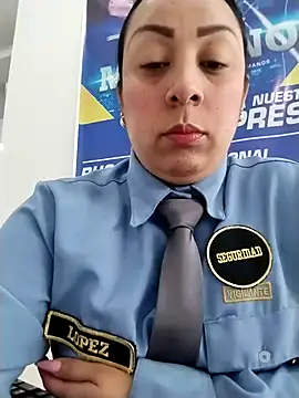 Snapshot of CRISTAL__11 chatting on November 1, 12:51 pm CRISTAL 11 online show from November 1, 12:51 pm