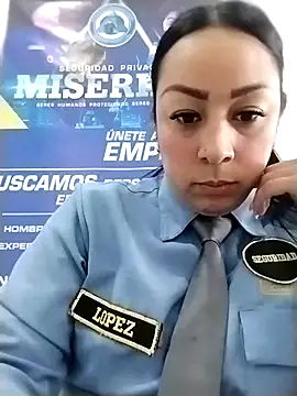 Snapshot of CRISTAL__11 chatting on November 3, 2:40 pm CRISTAL 11 online show from November 3, 2:40 pm