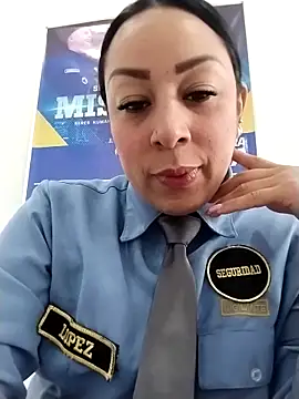 Snapshot of CRISTAL__11 chatting on November 4, 1:10 pm CRISTAL 11 online show from November 4, 1:10 pm