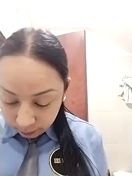 Snapshot of CRISTAL__11 chatting on November 14, 1:10 pm CRISTAL 11 online show from November 14, 1:10 pm