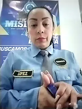 Snapshot of CRISTAL__11 chatting on November 19, 1:22 pm CRISTAL 11 online show from November 19, 1:22 pm