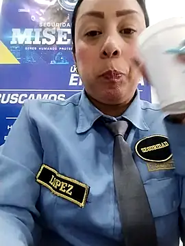 Snapshot of CRISTAL__11 chatting on January 15, 1:05 pm CRISTAL 11 online show from January 15, 1:05 pm