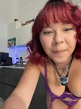 Snapshot of YumiLux chatting on July 20, 12:18 pm YumiLux online show from July 20, 12:18 pm