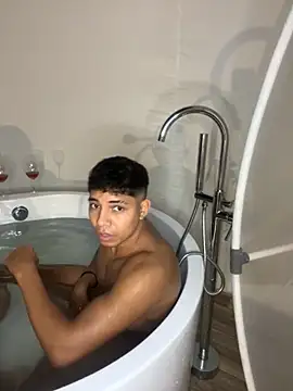 Snapshot of eduin069 chatting on September 25, 10:13 pm eduin069 online show from September 25, 10:13 pm