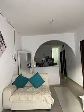 zaracollins01 online show from April 20, 11:57 am