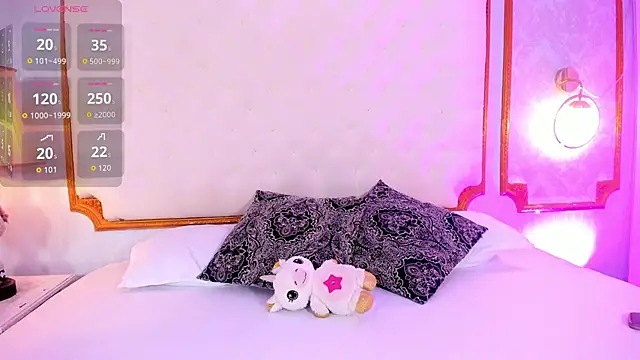 Snapshot of Manelyk_evanss_ chatting on September 9, 11:21 am Manelyk evanss online show from September 9, 11:21 am