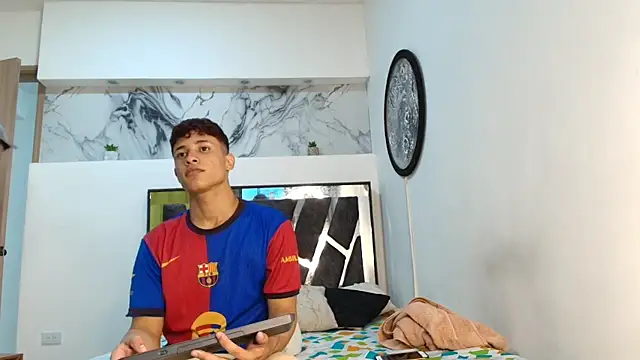 GRETTY BOYS online show from September 10, 1:16 am