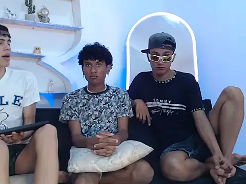 Snapshot of YOUNGS_GUYS chatting on September 8, 7:24 pm YOUNGS GUYS online show from September 8, 7:24 pm