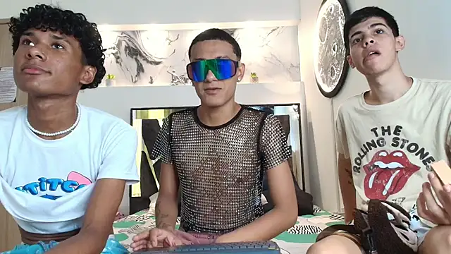 Snapshot of YOUNGS_GUYS chatting on September 22, 7:16 pm YOUNGS GUYS online show from September 22, 7:16 pm