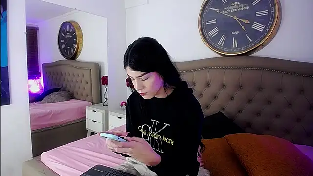 AuroraRicci online show from October 17, 12:41 pm