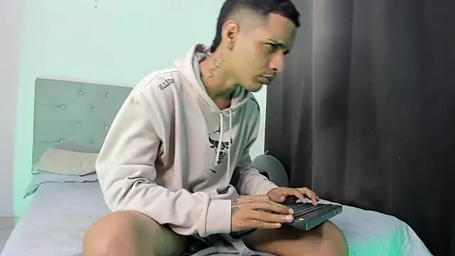 twinkDuohot online show from November 24, 3:39 am