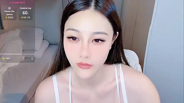 Snapshot of Auu-777 chatting on September 11, 8:14 am Auu-777 online show from September 11, 8:14 am