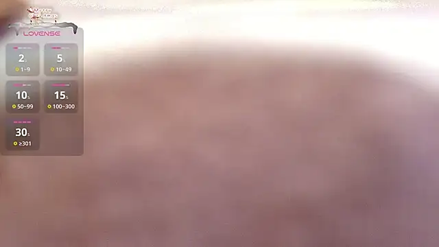 emycarver09 online show from November 10, 12:15 pm