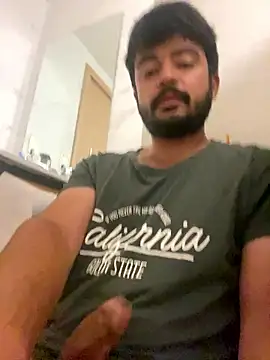 Snapshot of Agusmini chatting on January 7, 5:37 pm Agusmini online show from January 7, 5:37 pm