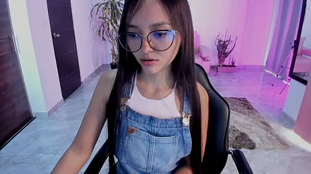 bella fox 1 online show from April 18, 2:43 pm