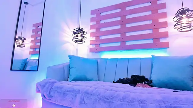 ArianaSantana online show from September 24, 1:14 pm