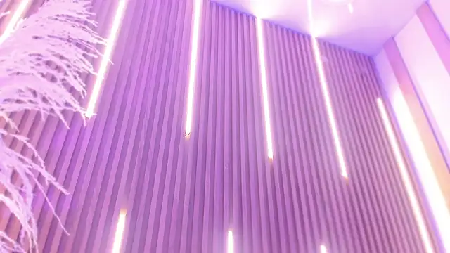 ArianaSantana online show from December 15, 1:04 pm