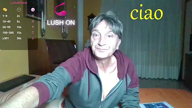 Snapshot of lattediyak chatting on October 6, 1:03 am lattediyak online show from October 6, 1:03 am
