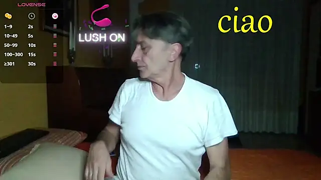 Snapshot of lattediyak chatting on October 11, 12:32 am lattediyak online show from October 11, 12:32 am