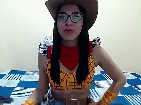 missblu online show from December 3, 5:44 pm