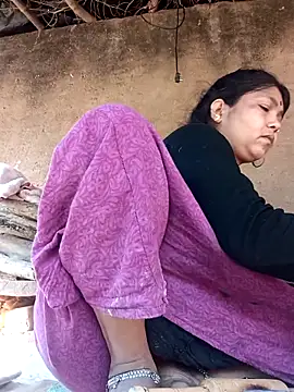 Snapshot of Rashili_jaan chatting on February 8, 3:43 am Rashili jaan online show from February 8, 3:43 am