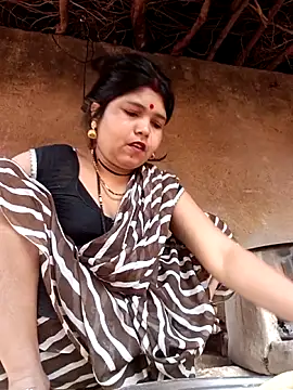 Snapshot of Rashili_jaan chatting on February 11, 3:11 am Rashili jaan online show from February 11, 3:11 am