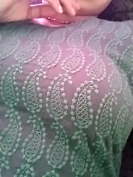 Snapshot of NehaQn chatting on September 17, 9:00 am NehaQn online show from September 17, 9:00 am