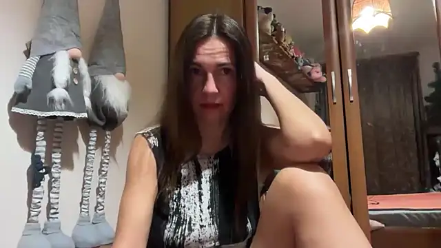 Cyreluna online show from November 20, 4:51 pm