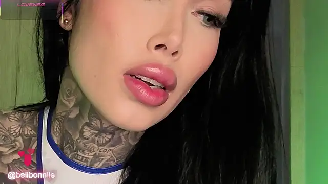 belllbonniie online show from October 12, 4:33 am