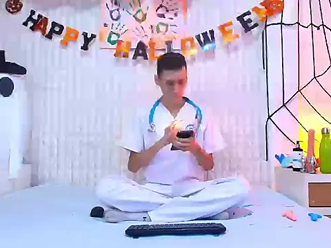 LuigiMarchetti online show from October 30, 7:47 pm