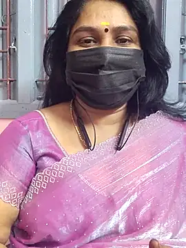 Snapshot of Tamil_Azhaghi25 chatting on January 18, 6:44 pm Tamil Azhaghi25 online show from January 18, 6:44 pm