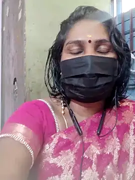 Snapshot of Tamil_Azhaghi25 chatting on May 23, 10:41 am Tamil Azhaghi25 online show from May 23, 10:41 am