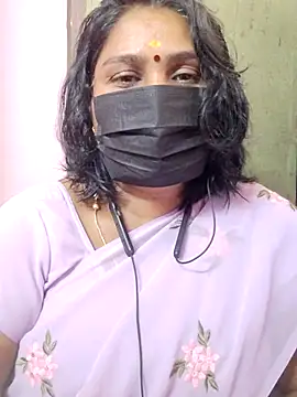 Snapshot of Tamil_Azhaghi25 chatting on May 25, 11:16 am Tamil Azhaghi25 online show from May 25, 11:16 am
