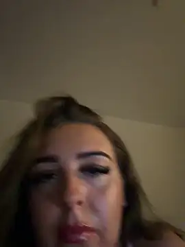 Snapshot of Lulumayxx chatting on April 2, 10:29 pm Lulumayxx online show from April 2, 10:29 pm