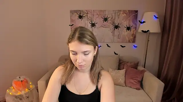 MilinaMorris online show from October 19, 1:06 am