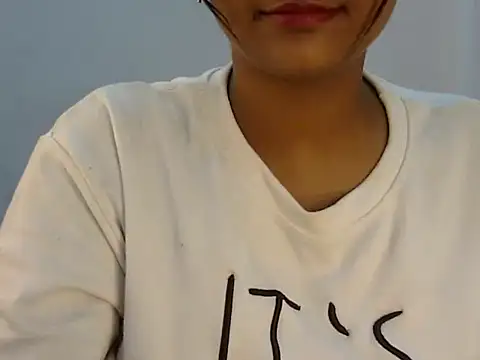 Hott Noor online show from December 1, 8:25 pm