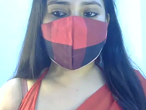 Hott Noor online show from December 19, 1:51 pm