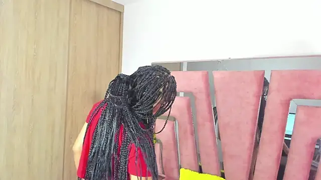 MaraKarly online show from November 4, 6:40 pm