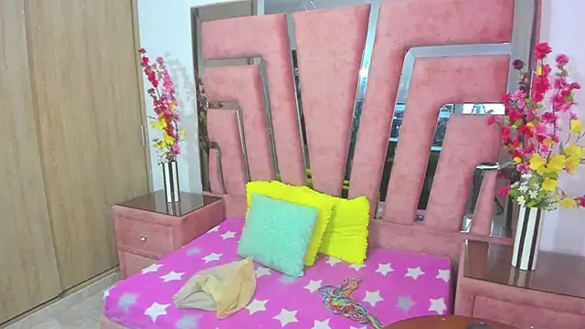 Snapshot of MaraKarly chatting on January 19, 1:15 pm MaraKarly online show from January 19, 1:15 pm