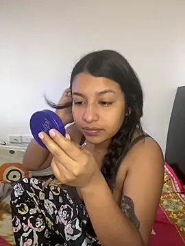  Chloe Smith online show from March 21, 6:00 pm