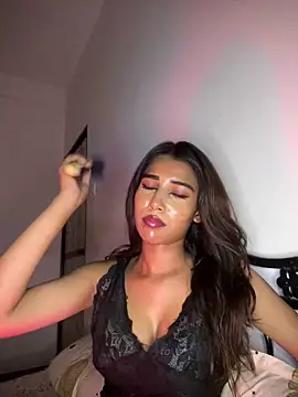 STRIP GLOW online show from April 18, 9:15 pm