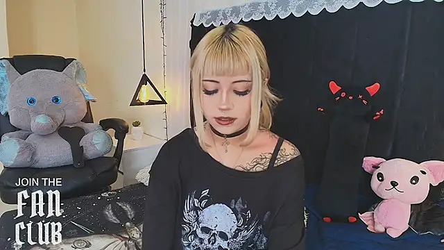 IvyBelle  online show from May 26, 11:28 am
