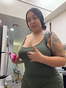 latina curvy22 online show from February 27, 10:32 pm