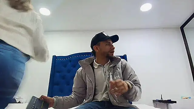 Snapshot of genessis__david chatting on September 19, 3:30 am genessis david online show from September 19, 3:30 am